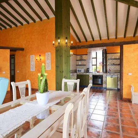 Tenerife Holiday Chalet Magma 1 *